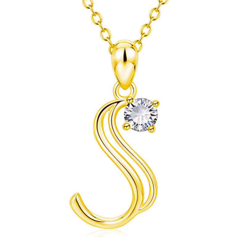 Collier avec initiale en or et strass tendance