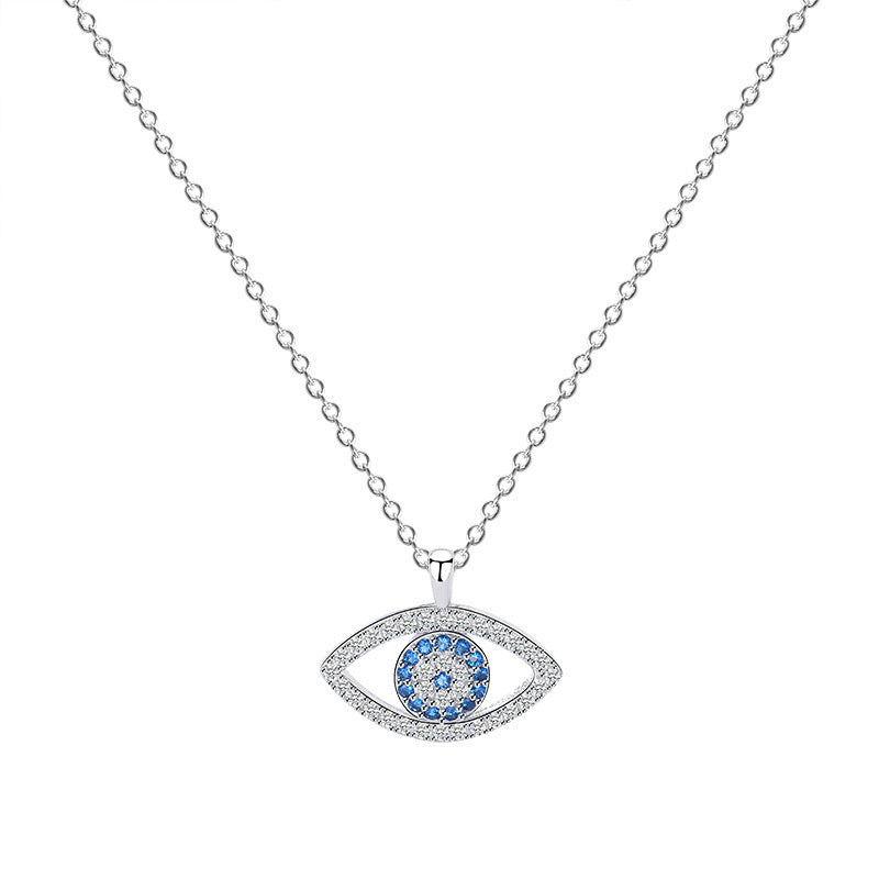Collier en argent avec pendentif œil