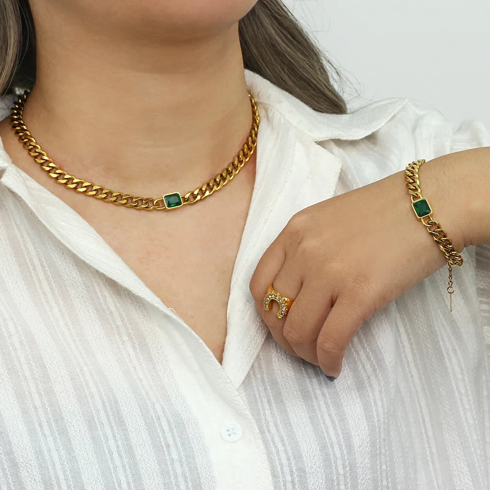 Collier Vintage en Acier Inoxydable avec Pendentif Carré en Zircon