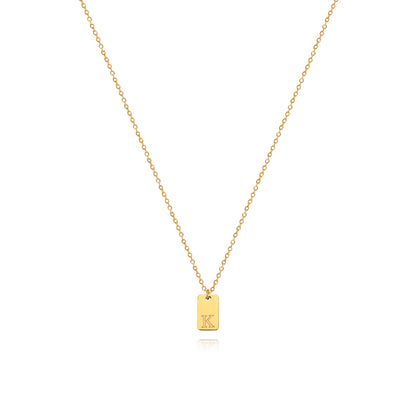 Collier en acier inoxydable avec pendentif étiquette simple à 26 lettres.