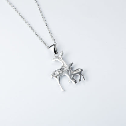 Collier en argent avec pendentif faon