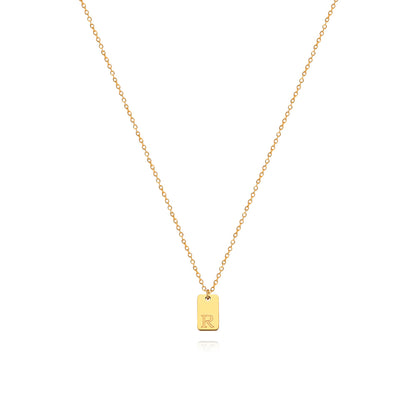 Collier en acier inoxydable avec pendentif étiquette simple à 26 lettres.