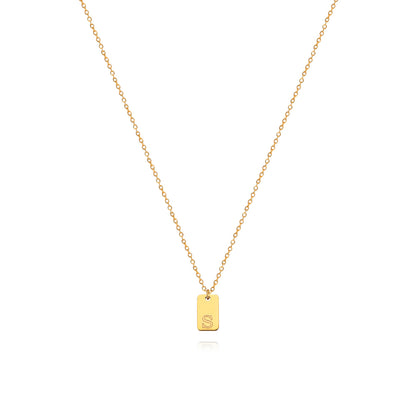 Collier en acier inoxydable avec pendentif étiquette simple à 26 lettres.